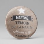 Mariage / Marque place original / Badge ou magnet / Bois