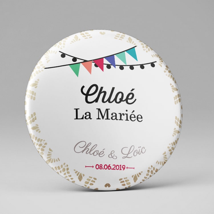 Badge marque place personnalisé Mariage / Dentelles + fanions